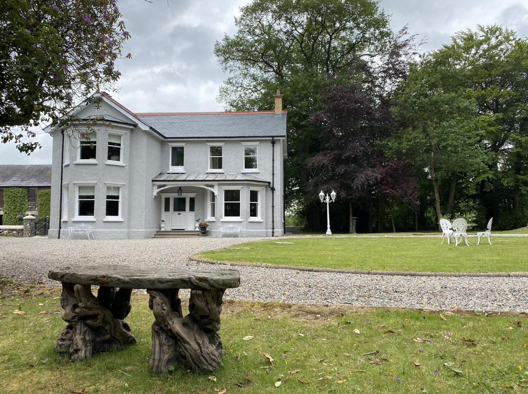 Luxury Accommodation In County Antrim With Riverside Hot Tub Kells Eksteriør bilde