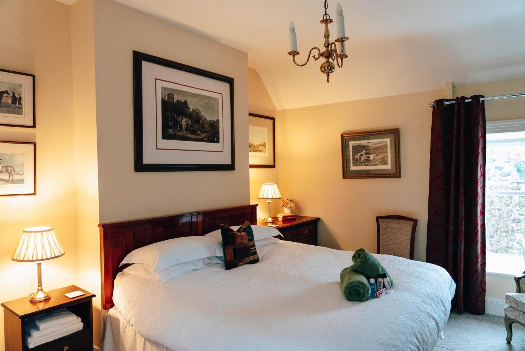 Luxury Accommodation In County Antrim With Riverside Hot Tub Kells Eksteriør bilde