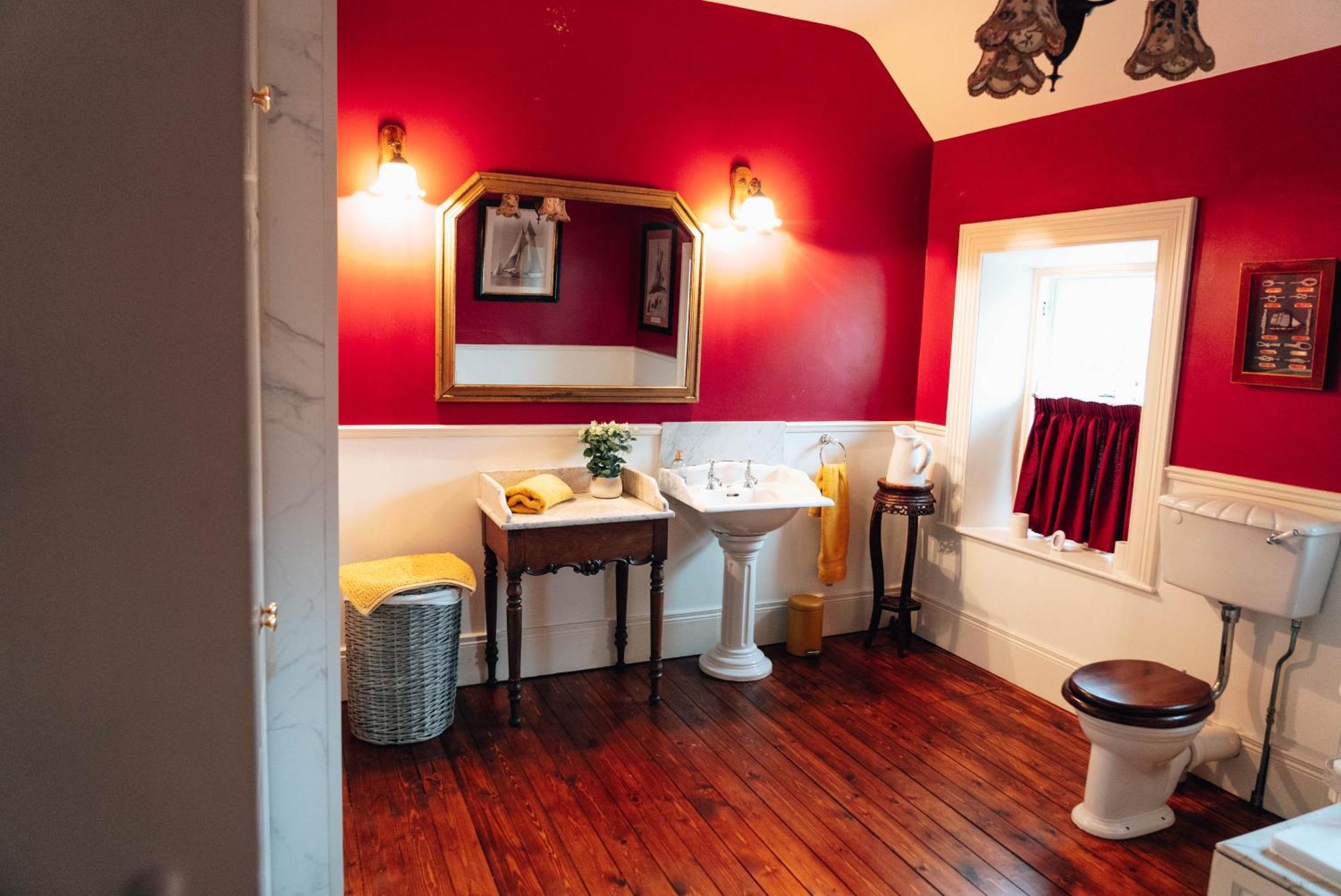 Luxury Accommodation In County Antrim With Riverside Hot Tub Kells Eksteriør bilde