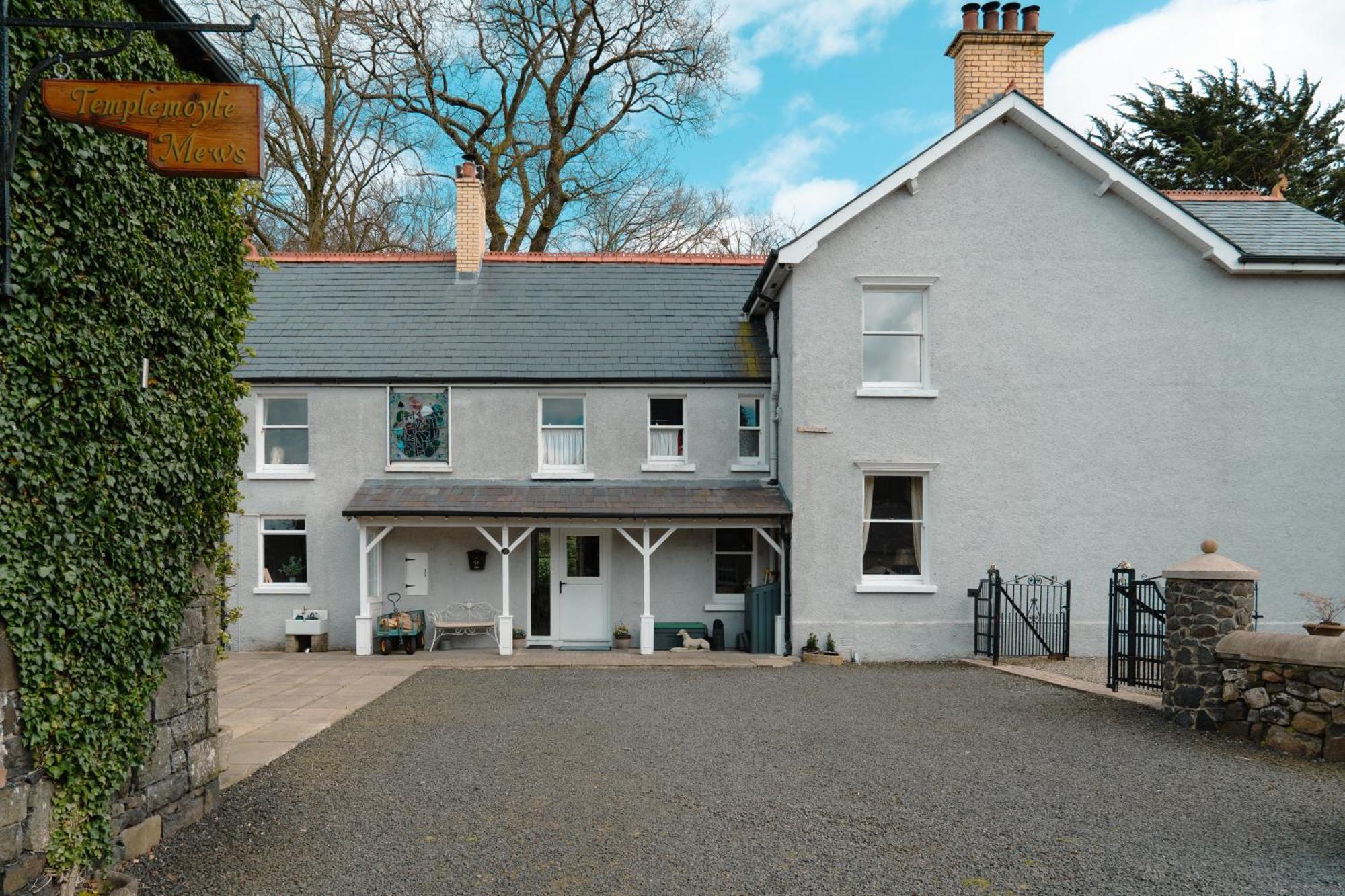 Luxury Accommodation In County Antrim With Riverside Hot Tub Kells Eksteriør bilde