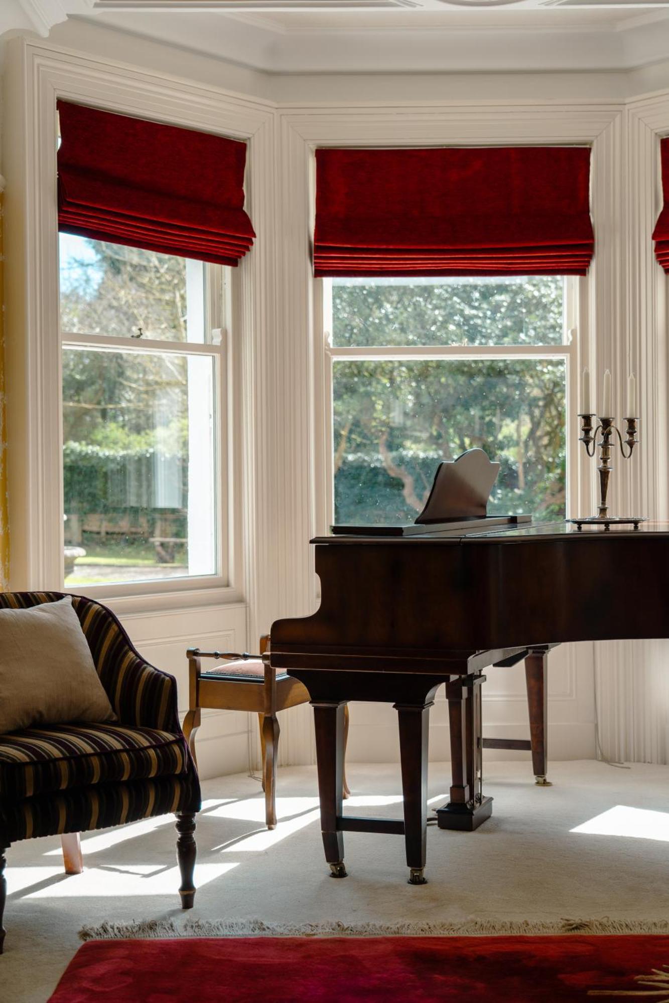 Luxury Accommodation In County Antrim With Riverside Hot Tub Kells Eksteriør bilde