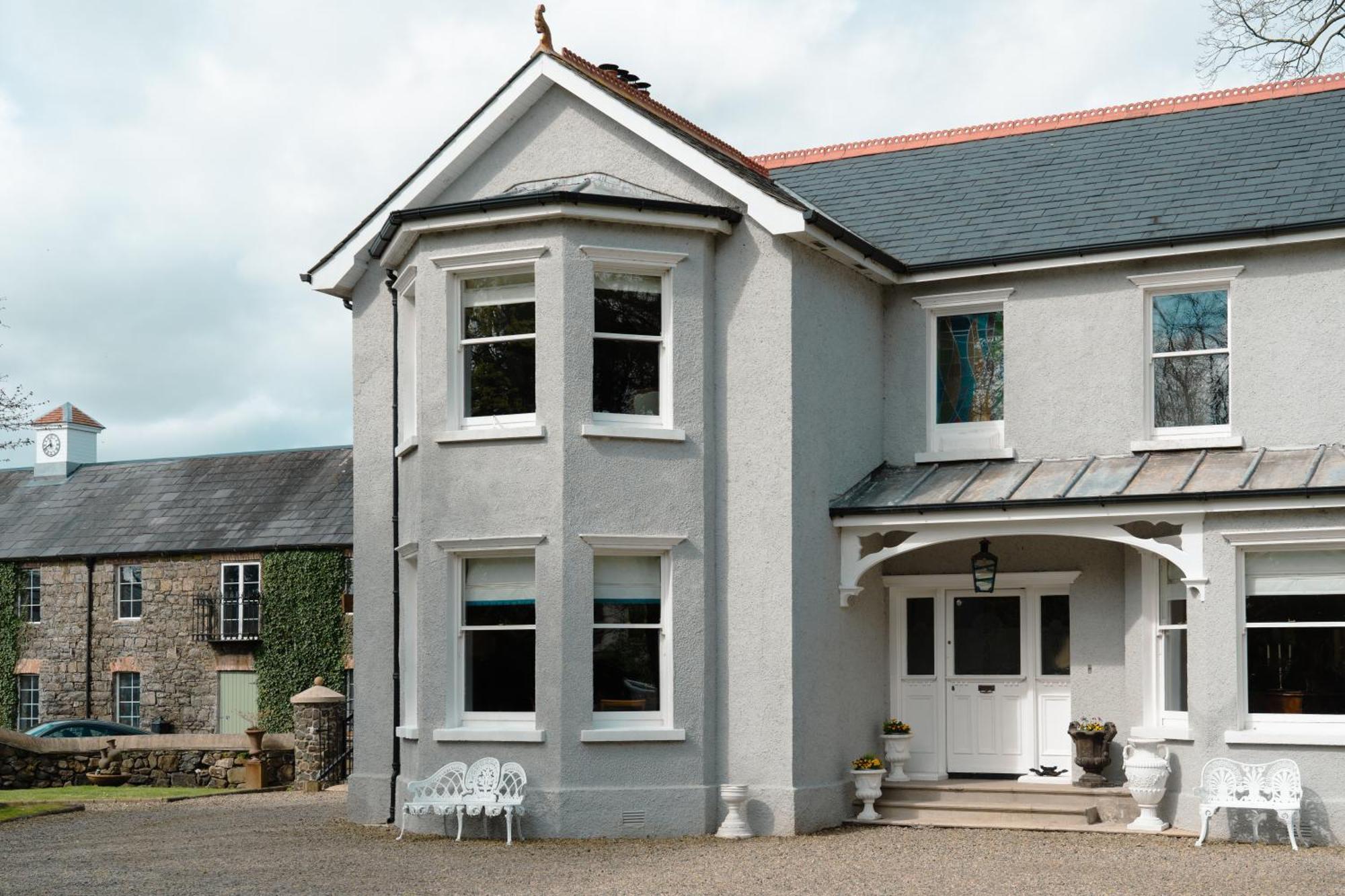Luxury Accommodation In County Antrim With Riverside Hot Tub Kells Eksteriør bilde